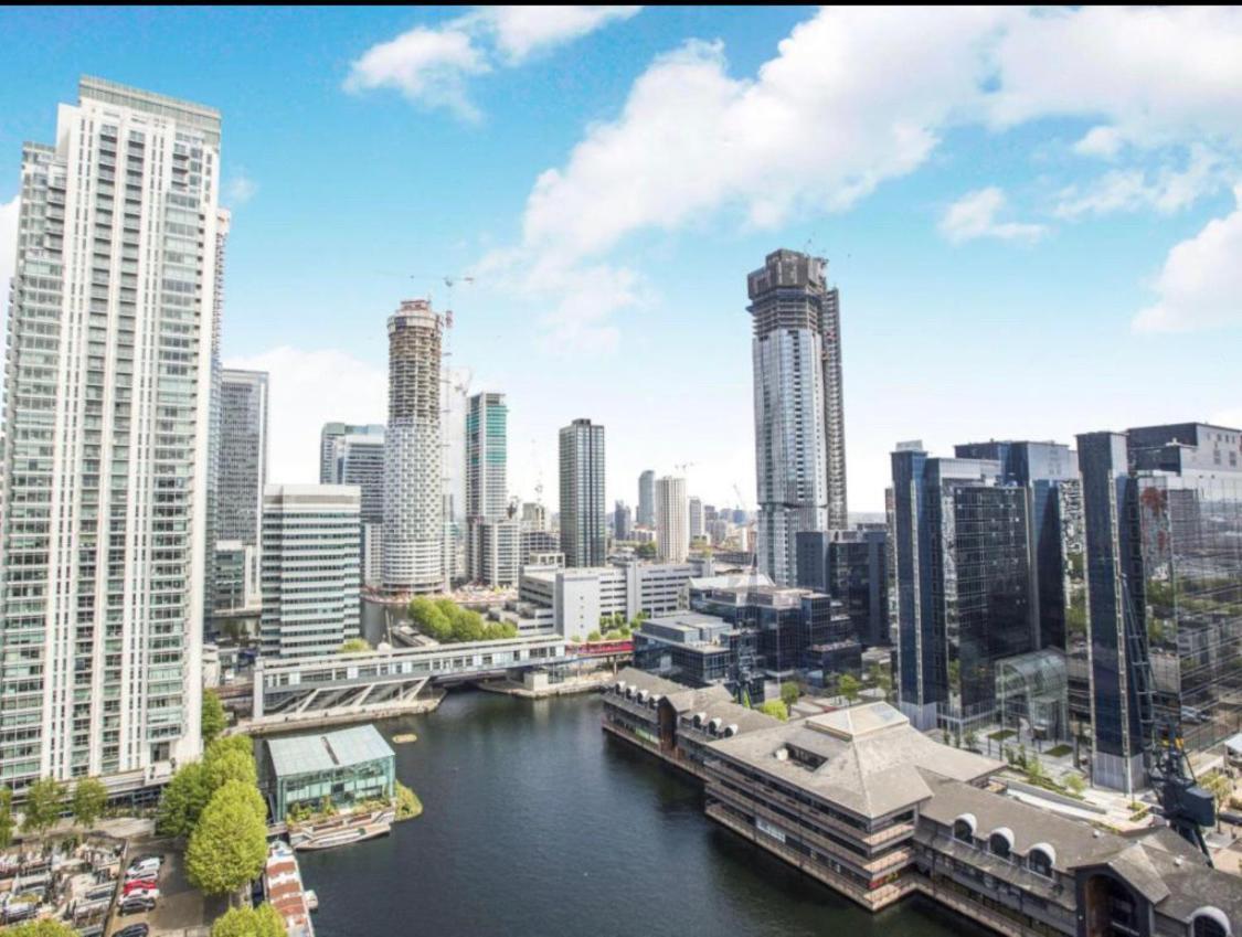 London Luxury 1 Bedroom Apartment Minutes Walk From Canary Wharf Buitenkant foto